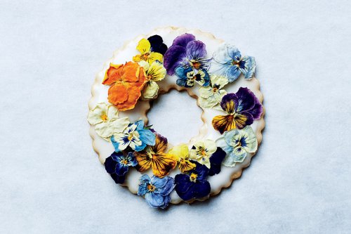 周末厨房：DIY 美丽的花卉酥饼，增添夏日食欲吧