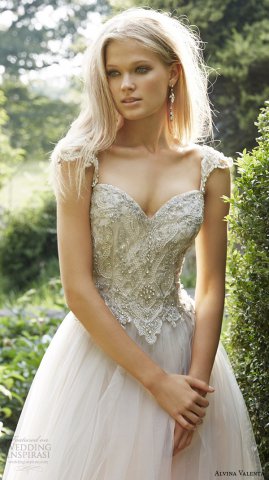 Alvina Valenta 2024秋冬婚纱系列