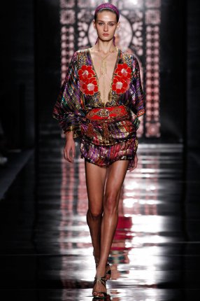 Reem Acra（雷姆·阿克拉）2024纽约时装秀