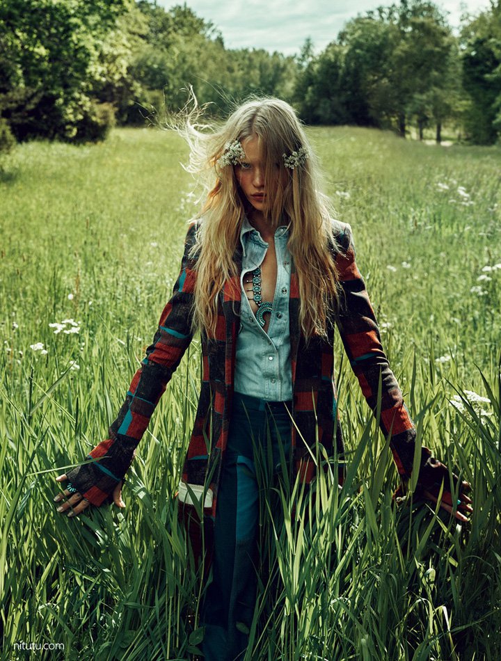 超模Camilla Christensen《Elle》杂志时尚摄影大片