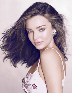 超模Miranda Kerr演绎《Vogue》杂志泰国版时尚写真