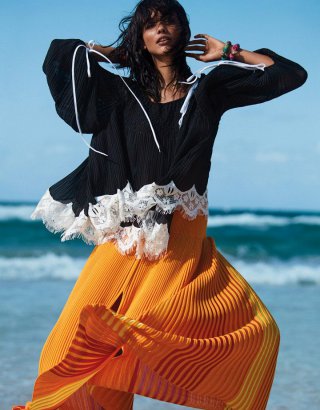 超模Cora Emmanuel演绎《Vogue》欧美时尚杂志大片