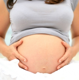 胎儿在肚子里的姿势 胎儿倒立姿势才正常