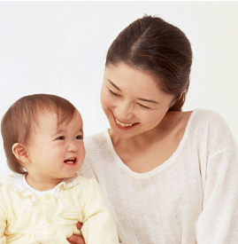 母乳喂养的正确姿势图解 变换这四种姿势利于哺乳