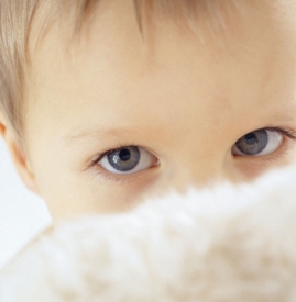 宝宝眼皮上有个小疙瘩 家长应警惕散粒肿和麦粒肿