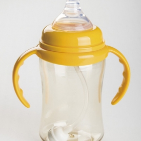 奶瓶里的吸管球的作用 让宝宝多变姿势吸奶的“神器”
