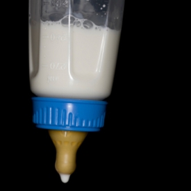 奶粉溶解快好还是慢好 奶粉溶解速度不能断定奶粉质量