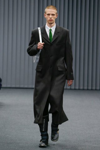 Balenciaga（巴黎世家）2024巴黎时装周男装秀