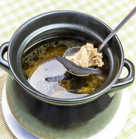 产后喝鸡汤好吗 产后第一餐不能喝鸡汤