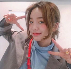 短发亚麻色头发图片 染过的妹子都说好看