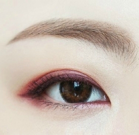 酒红眼影画法 秋冬最适合的眼妆