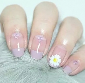 小雏菊美甲图片教程 春季最经典的花朵美甲