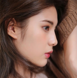 紫红色眼影妆容教程 紫红色眼影怎么画