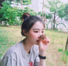 无刘海丸子头 女生丸子头
