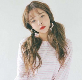 女学生长发搞什么发型 学生长发怎么扎好看
