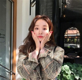 女生烫头发型图片 女生烫发发尾