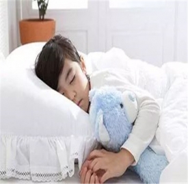 宝宝睡觉的注意事项 孩子这样睡有碍睡眠还影响发育