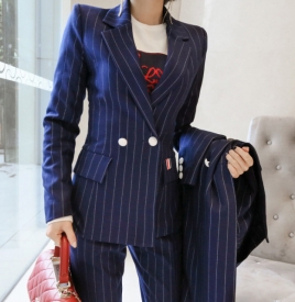 收腰西服 紧身西服美女
