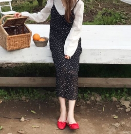 波点连衣裙怎么搭配 波点连衣裙如何搭配