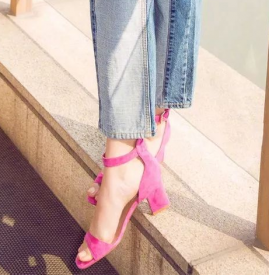 凉鞋搭配什么衣服