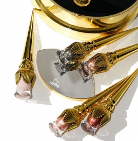 cl液体眼影试色 Christian Louboutin眼影