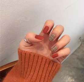 流行美甲图 流行的美甲款式图片