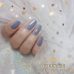 方圆形渐变蓝色灰色简约竖形渐变美甲图片美甲款式