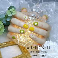 黄色绿色方圆形波点花朵泫雅款牛油果绿美甲图片美甲款式