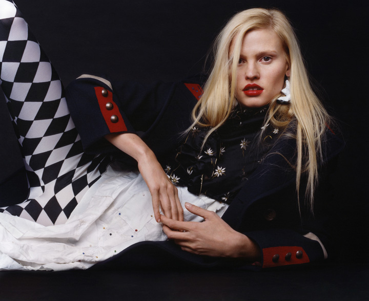 超模Lara Stone v杂志复古写真