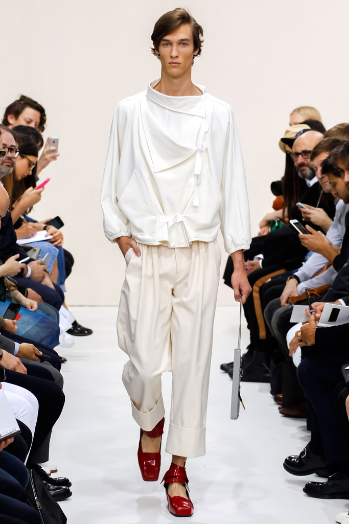 J.W.Anderson 2024伦敦春夏系列男装秀