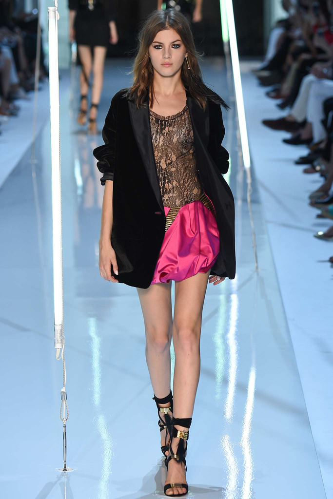 Alexandre Vauthier 2024秋冬巴黎时装秀