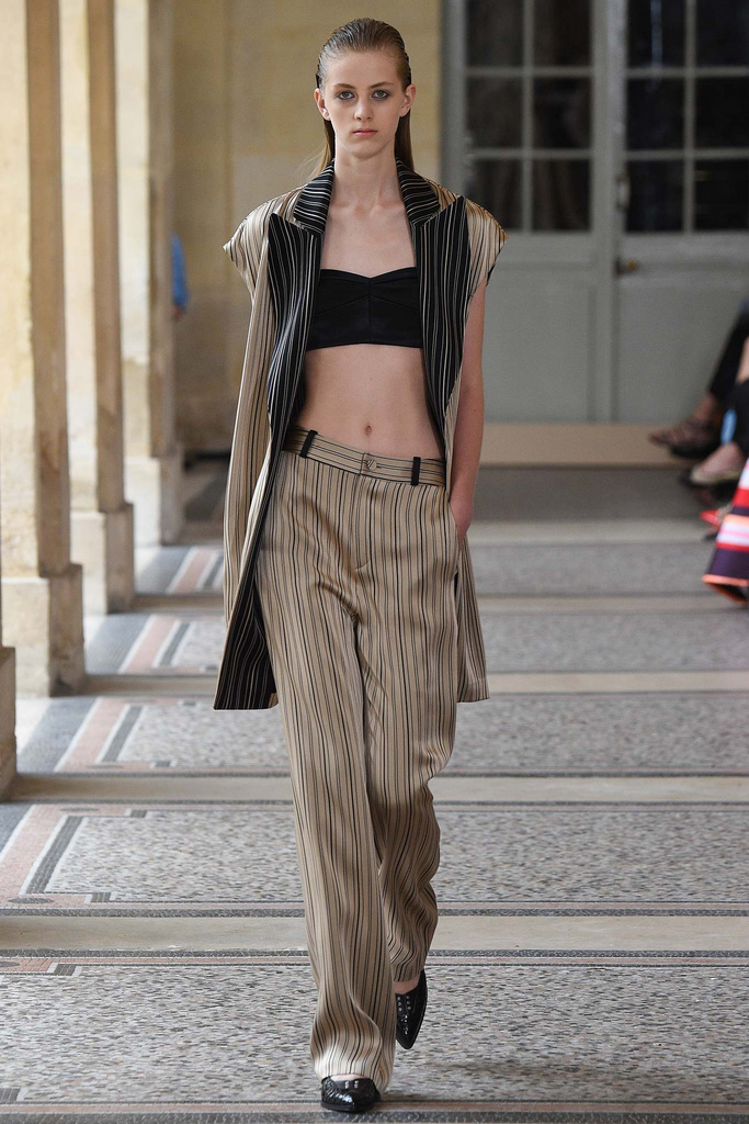 Bouchra Jarrar（布什哈·加拉尔）2024巴黎时装秀