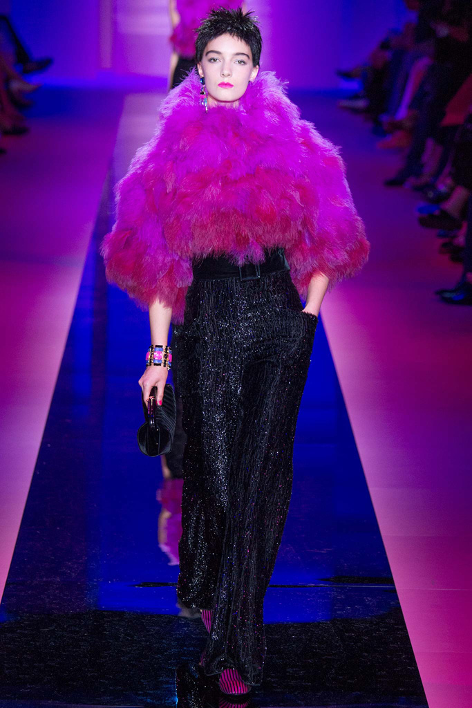 Armani Privé（阿玛尼）2024秋冬巴黎时装秀