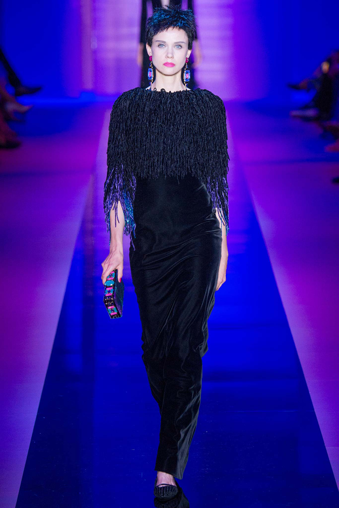 Armani Privé（阿玛尼）2024秋冬巴黎时装秀