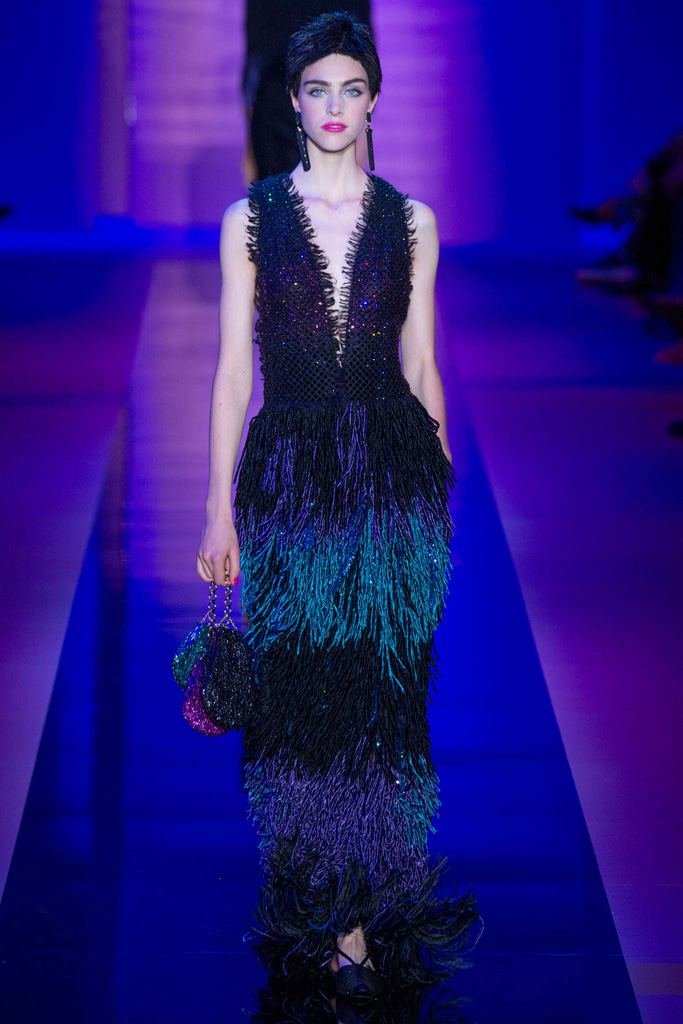 Armani Privé（阿玛尼）2024秋冬巴黎时装秀