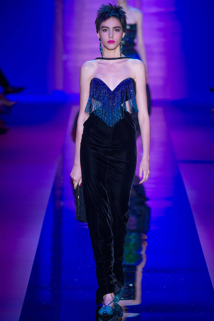 Armani Privé（阿玛尼）2024秋冬巴黎时装秀