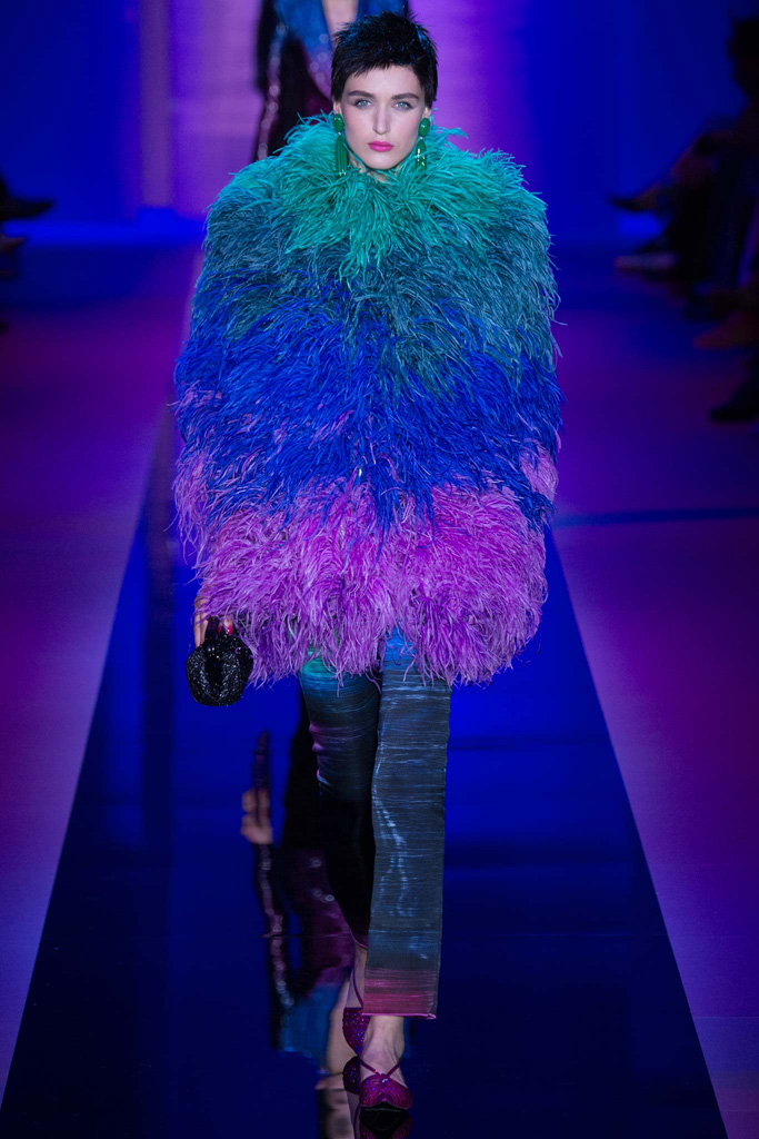 Armani Privé（阿玛尼）2024秋冬巴黎时装秀