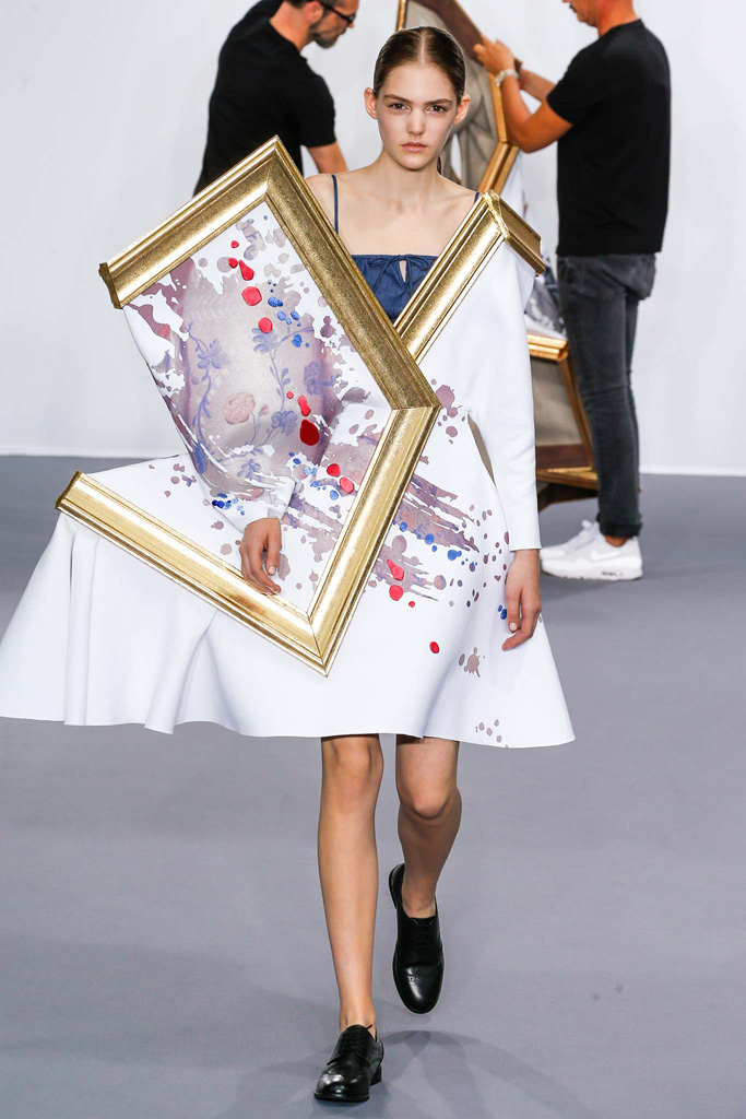 Viktor & Rolf（维果罗夫）2024巴黎时装秀