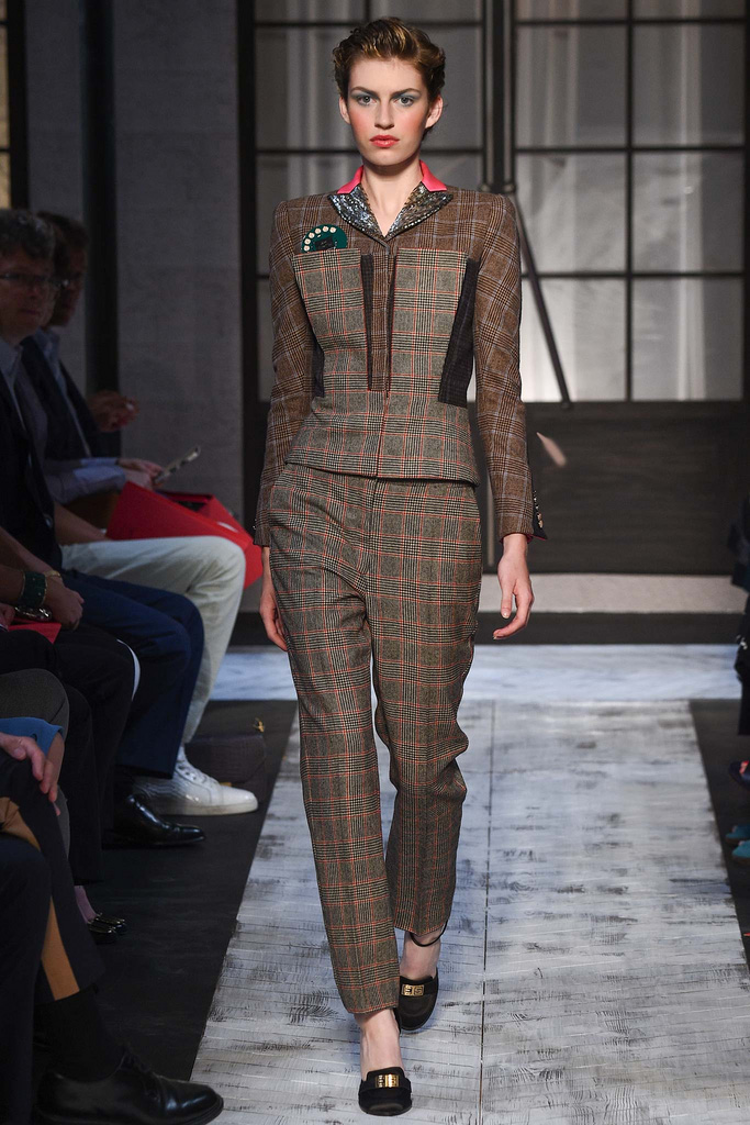 Schiaparelli（夏帕瑞丽）2024巴黎时装秀