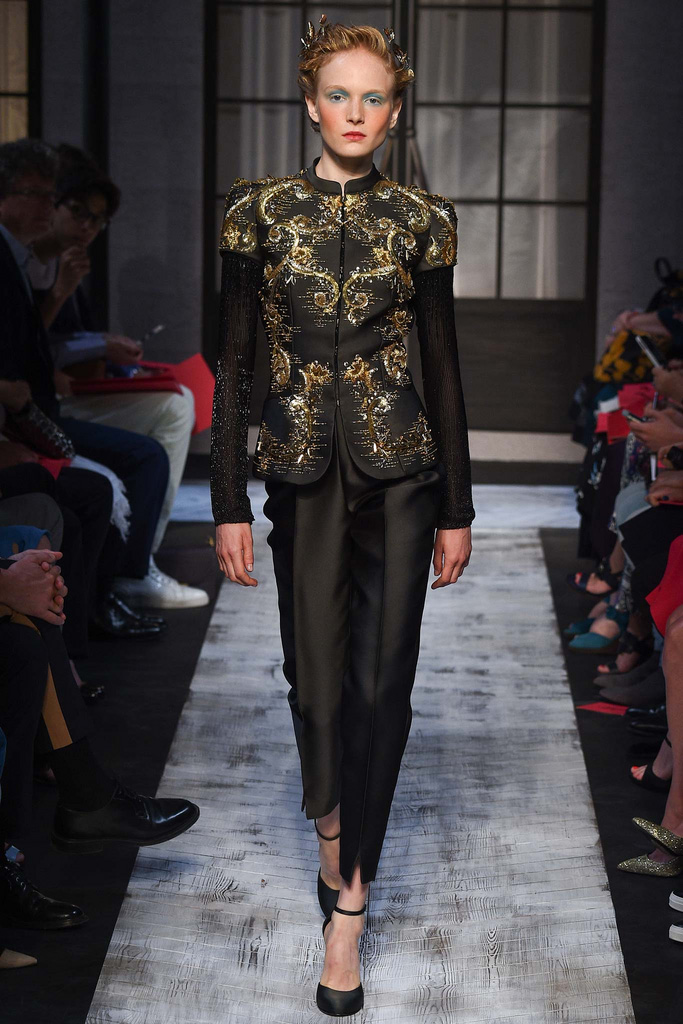 Schiaparelli（夏帕瑞丽）2024巴黎时装秀