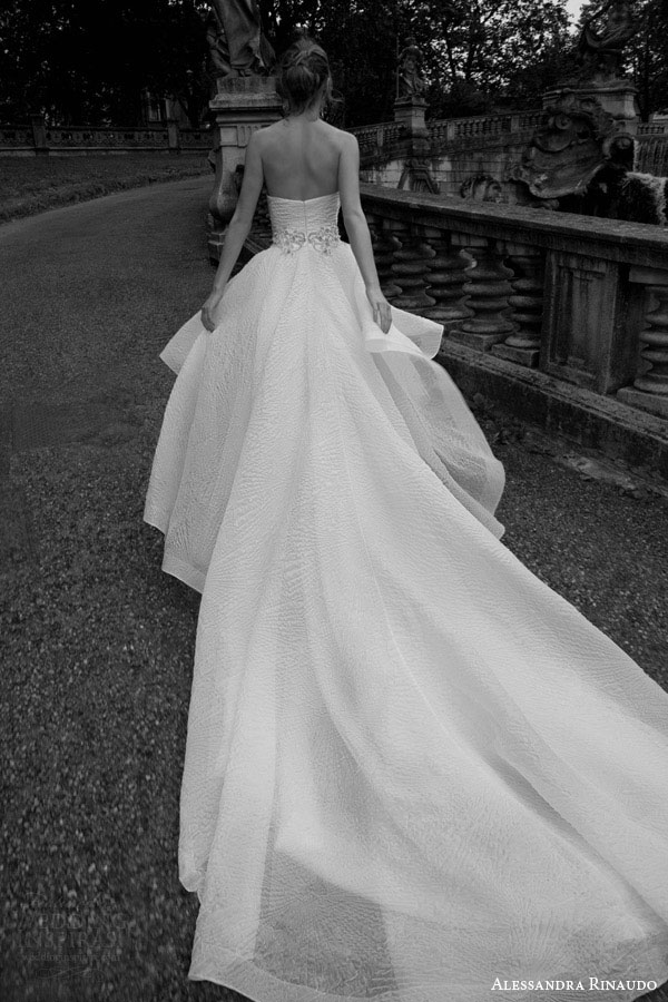 Alessandra Rinaudo 2024婚纱礼服系列