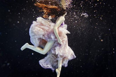Ilse Moore水下摄影作品：The Spirit of Galatea