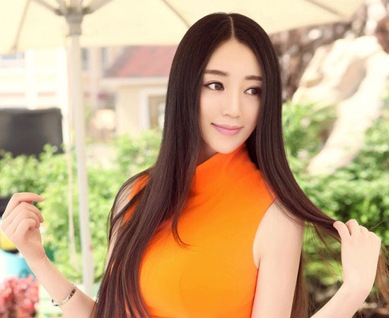 4招唇线笔用法 让唇妆持久不晕