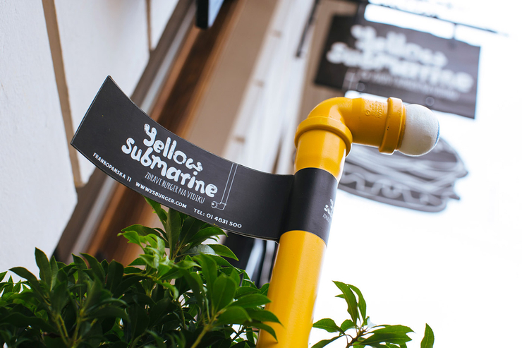 Yellow Submarine 汉堡店VI设计