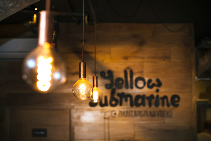 Yellow Submarine 汉堡店VI设计