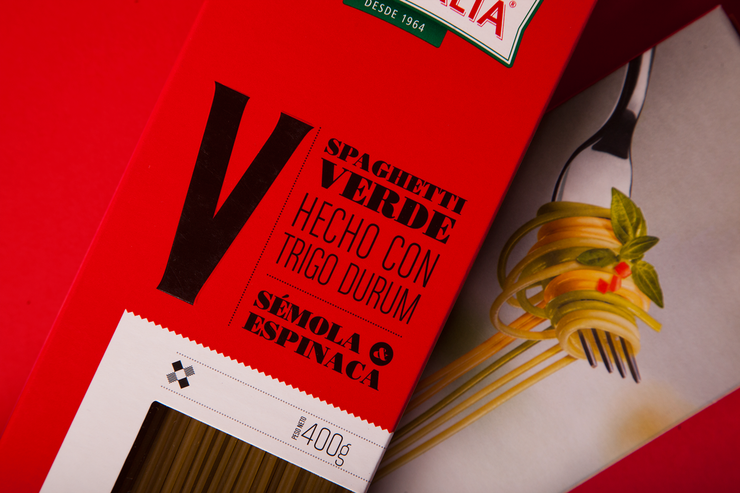 红色大气的Molitalia 秘鲁食品公司VI包装设计