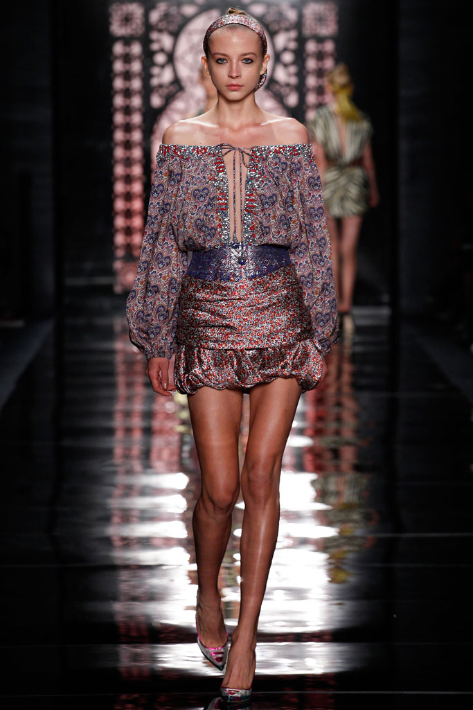 Reem Acra（雷姆·阿克拉）2024纽约时装秀
