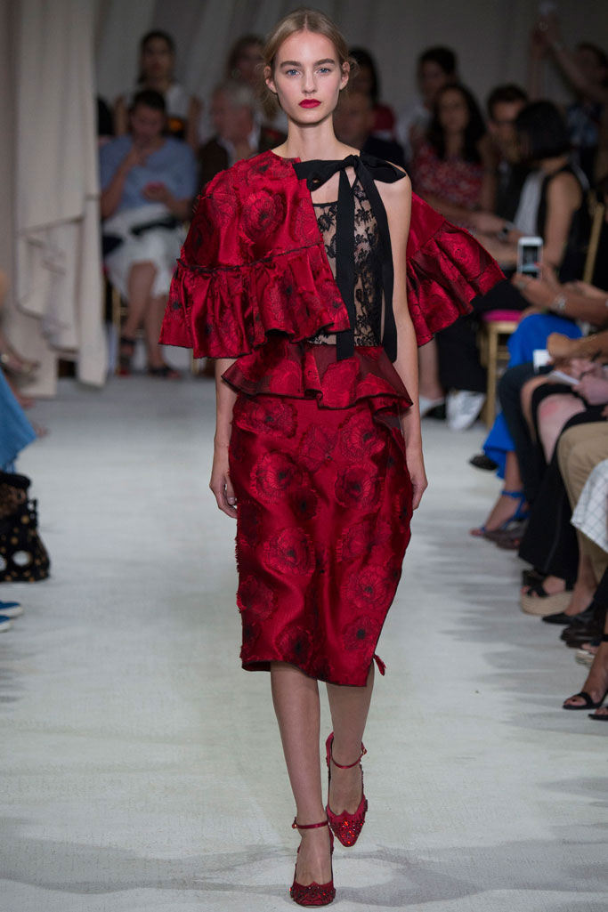 Oscar de la Renta（奥斯卡·德拉塔伦）2024纽约时装秀