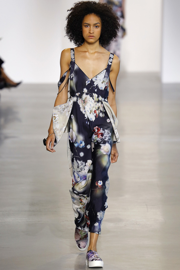 Calvin Klein（卡尔文·克莱恩）2024纽约时装秀