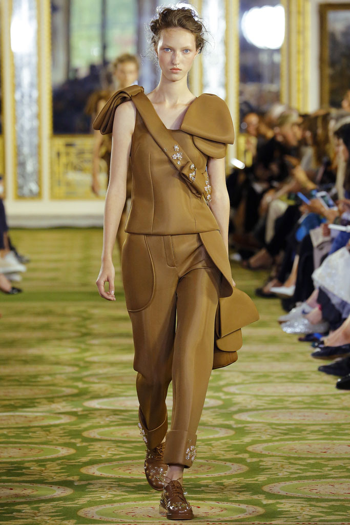 Simone Rocha（西蒙娜·罗莎）2024伦敦时装秀